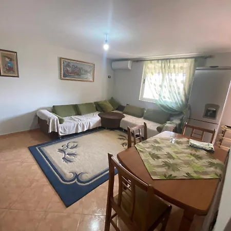 New Bazaar Apartment *